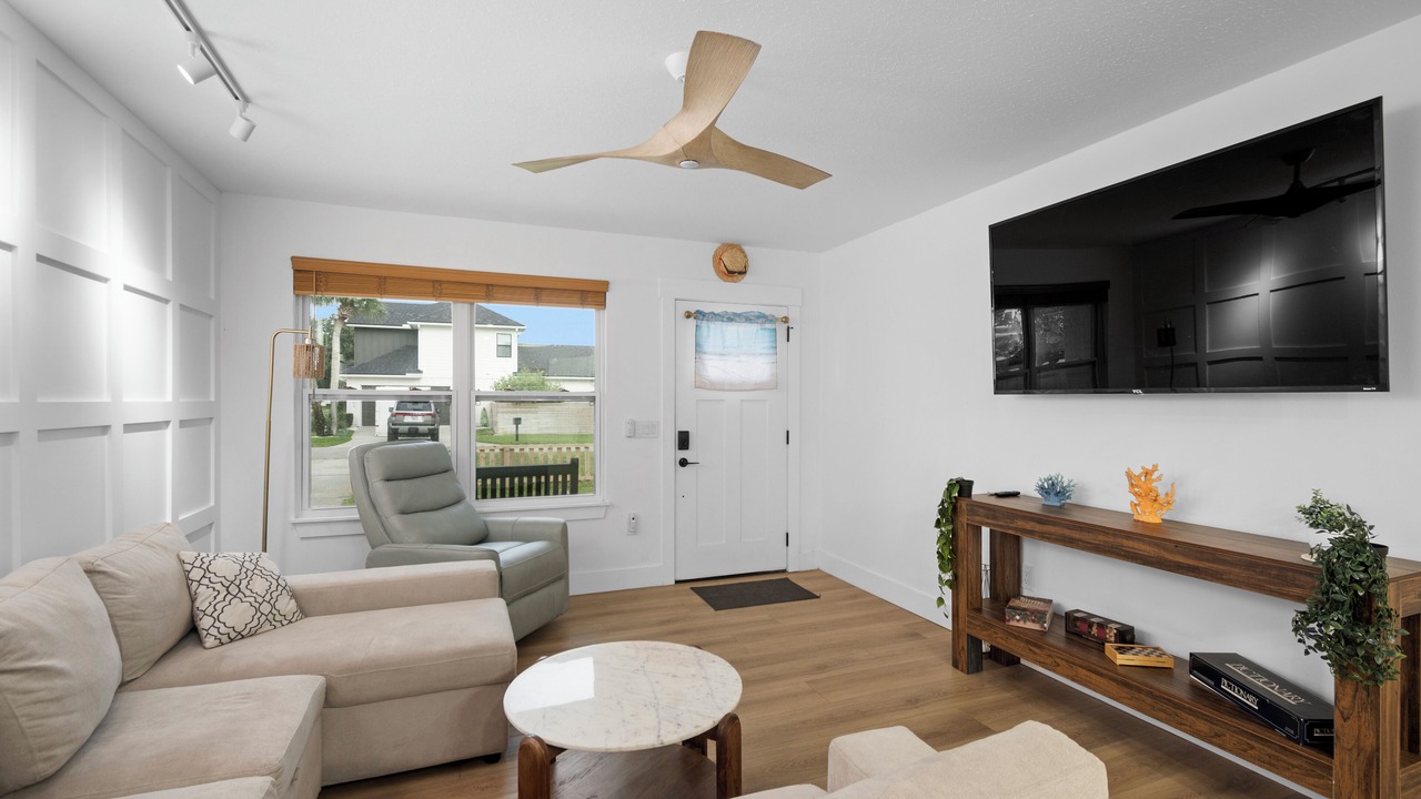 Photo of Livingroom in Jacksonville Beach