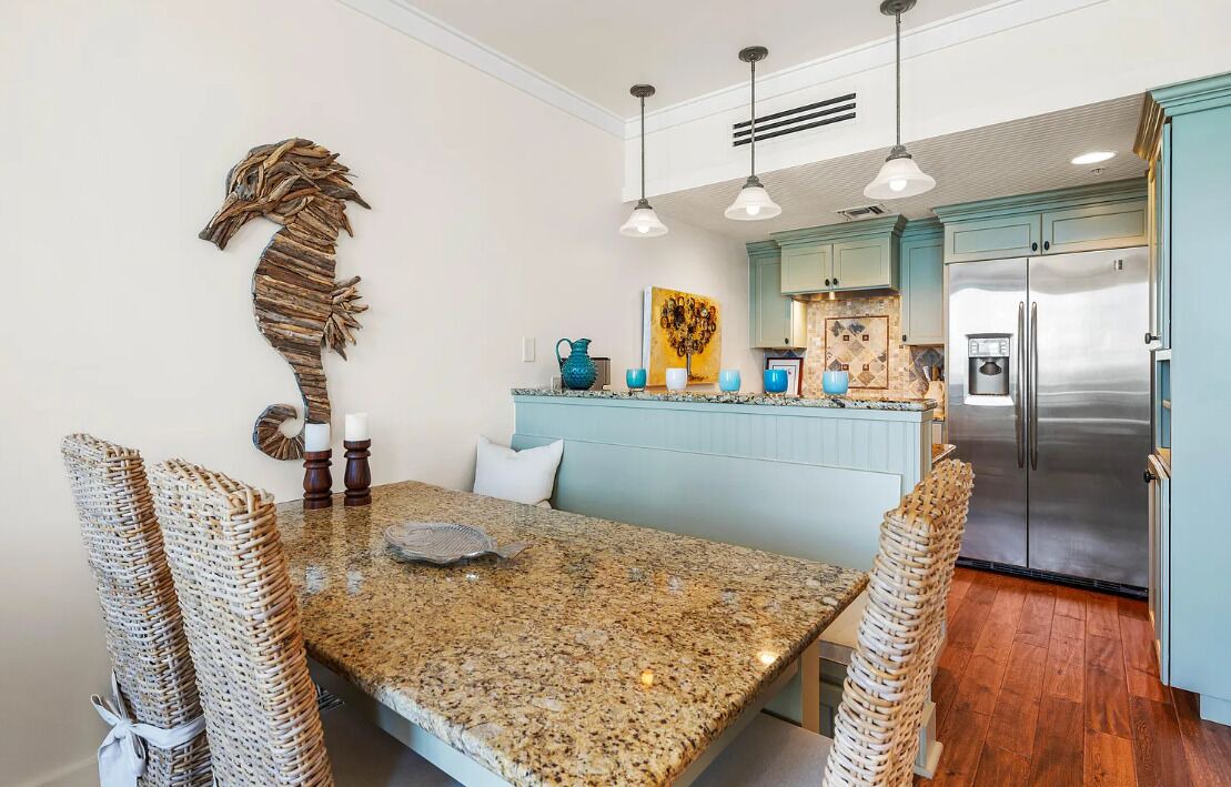 Photo of Livingroom in Gulf Place