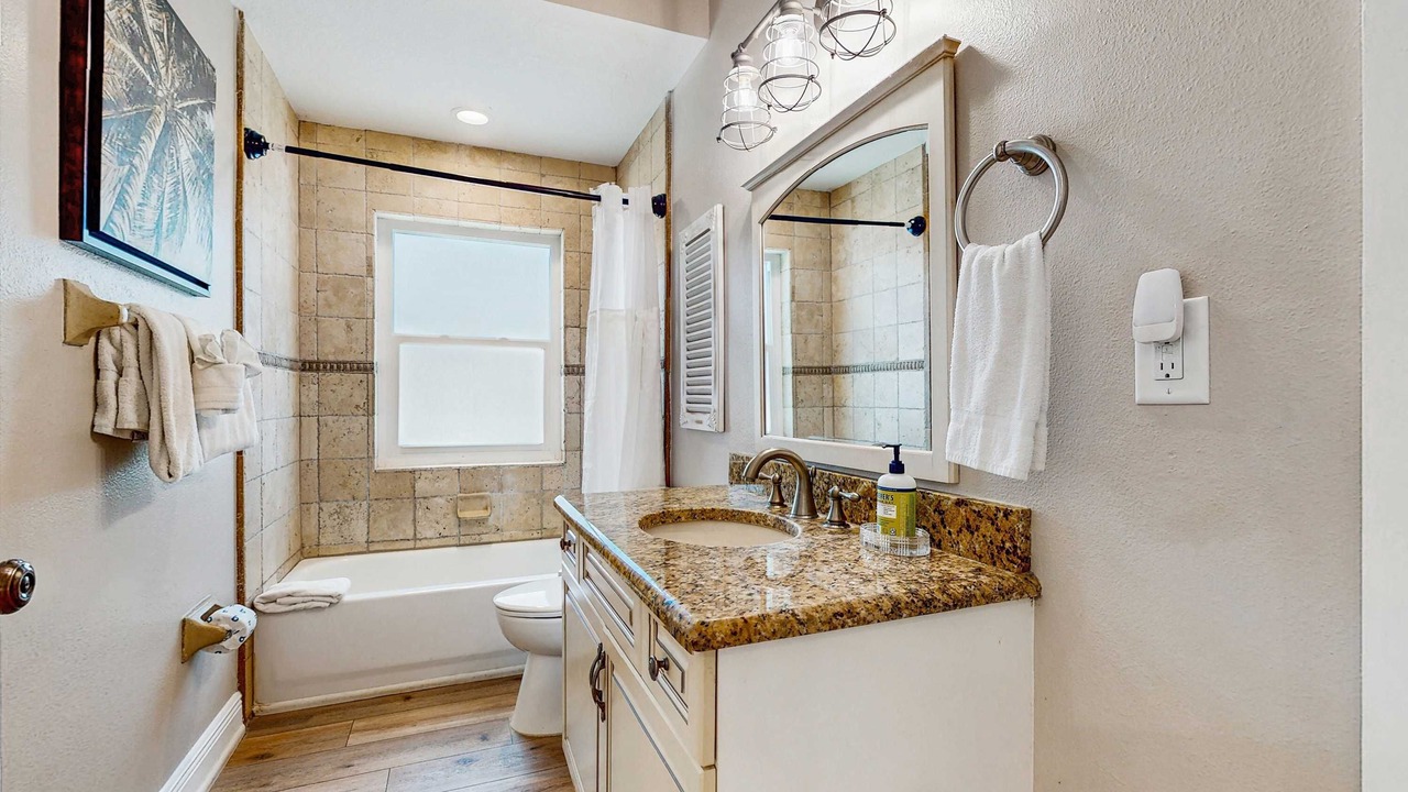 Photo of Bathroom in Independence Square