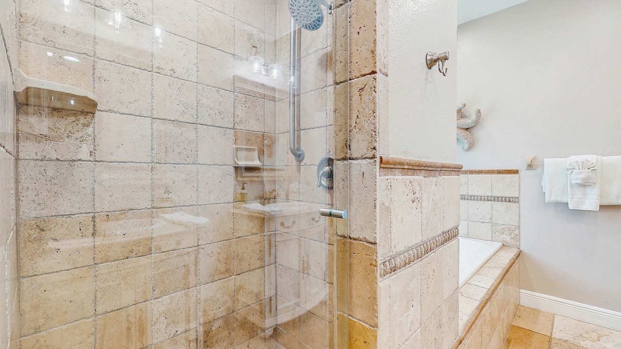 Photo of Bathroom in Independence Square