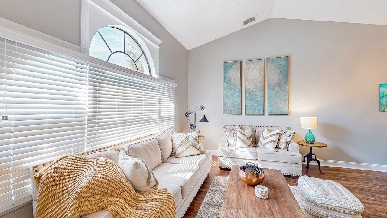 Photo of Livingroom in Spring Hill