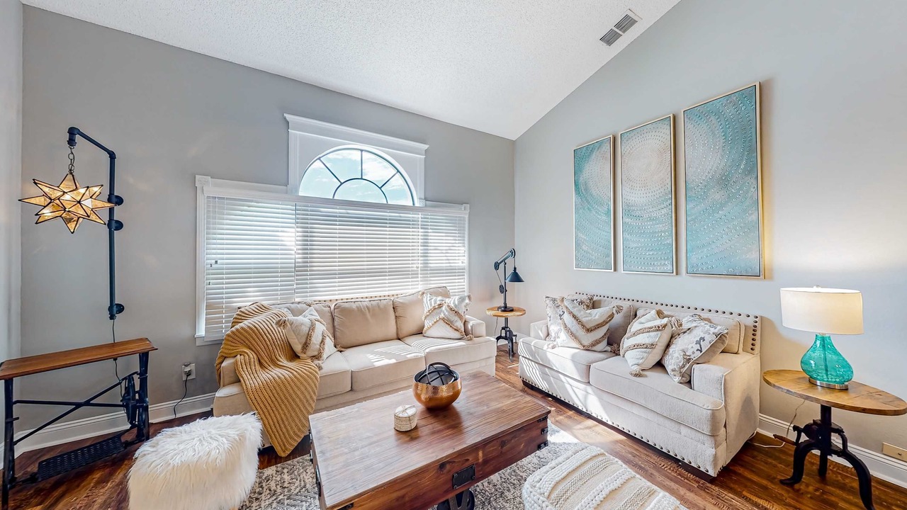 Photo of Livingroom in Spring Hill