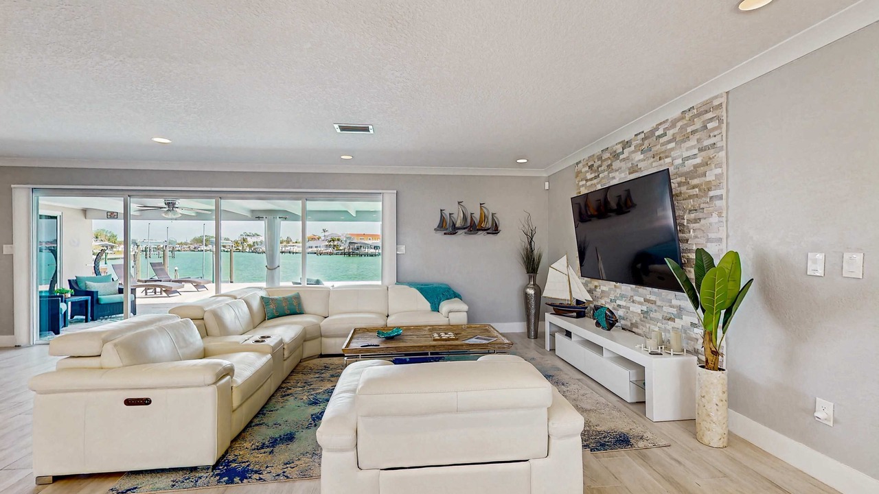 Photo of Livingroom in Causeway Isles