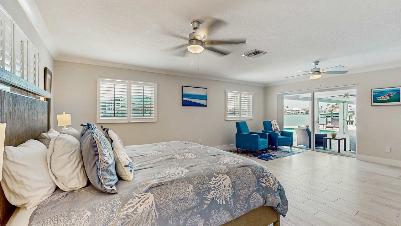 Photo of Bedroom in Causeway Isles