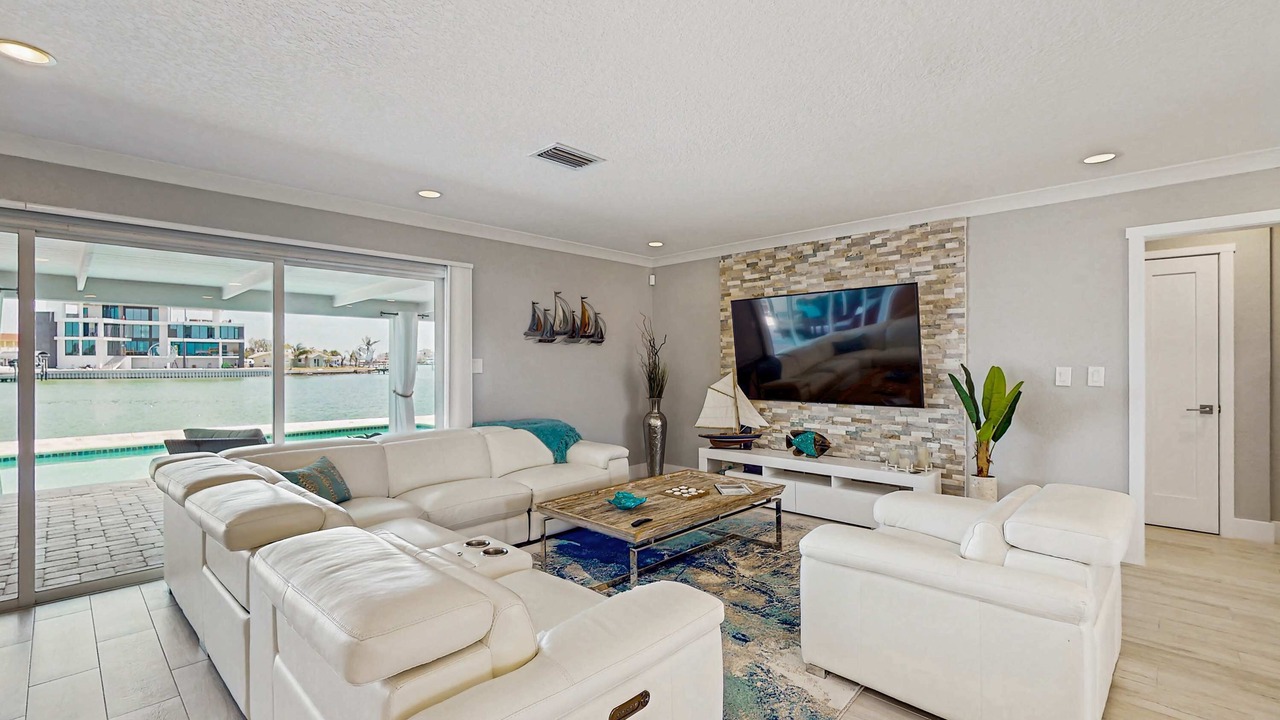 Photo of Livingroom in Causeway Isles