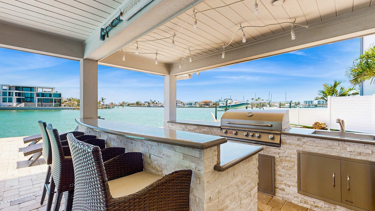 Photo of Patio Balcony in Causeway Isles