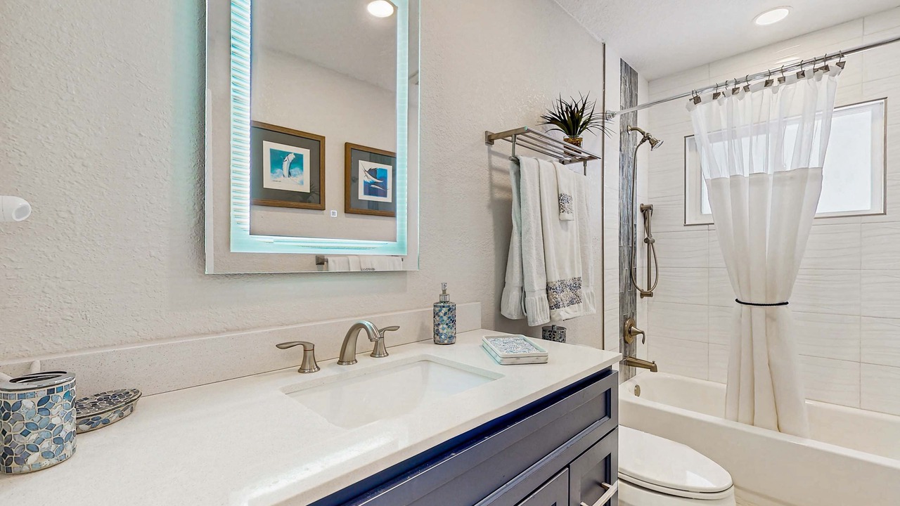 Photo of Bathroom in Causeway Isles