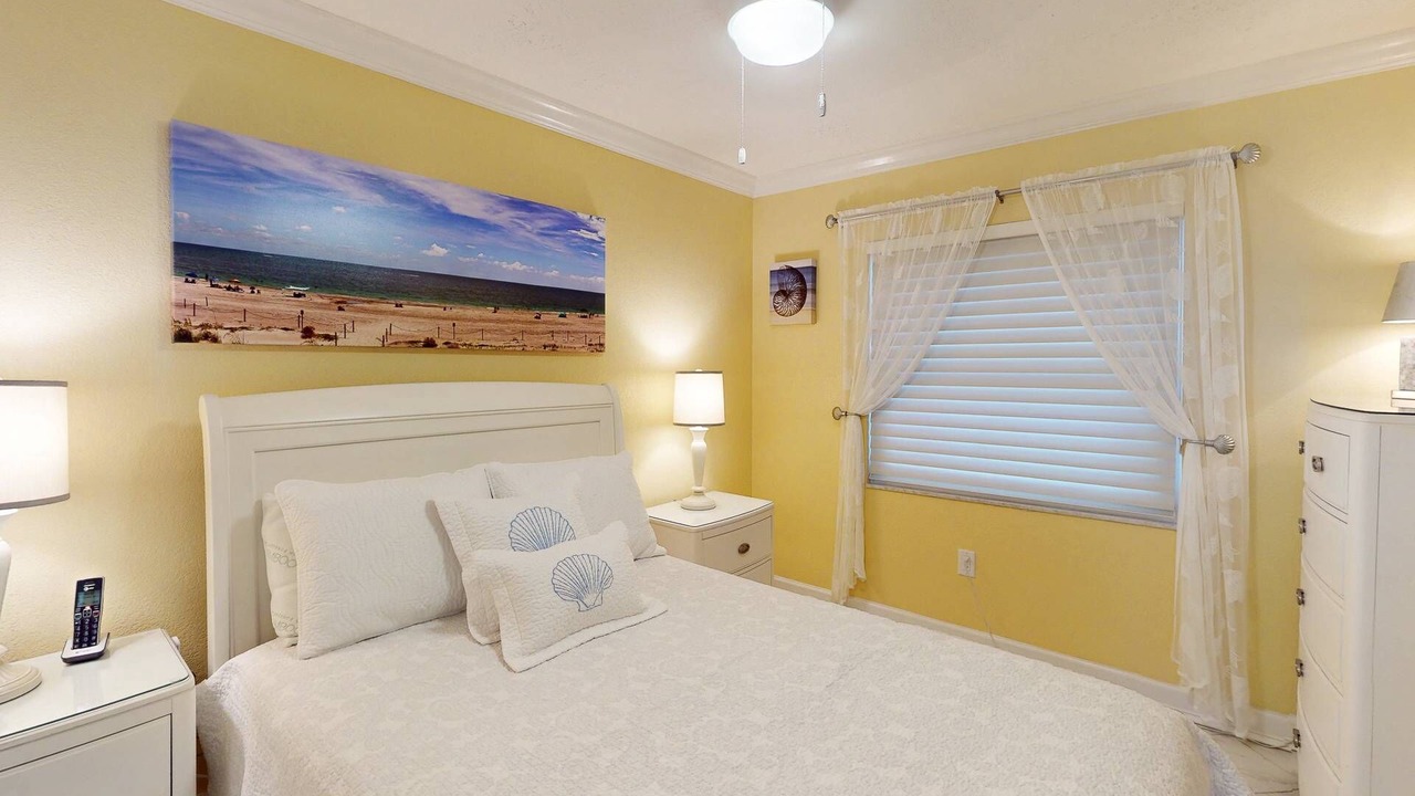 Photo of Bedroom in Madeira Beach