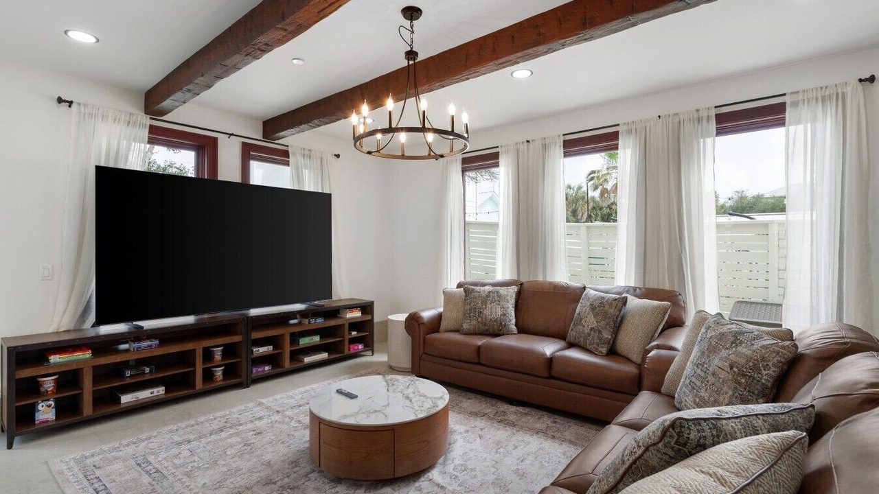 Photo of Bedroom in Crystal Beach