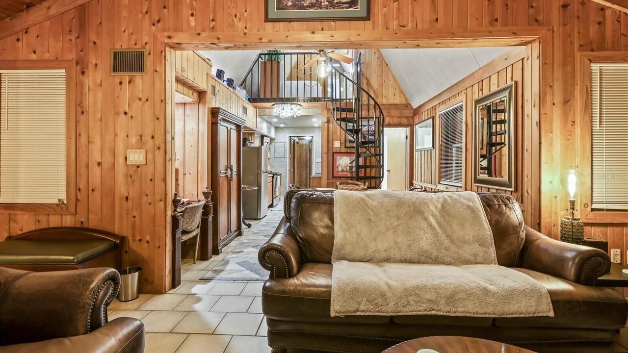 Photo of Livingroom in Clermont