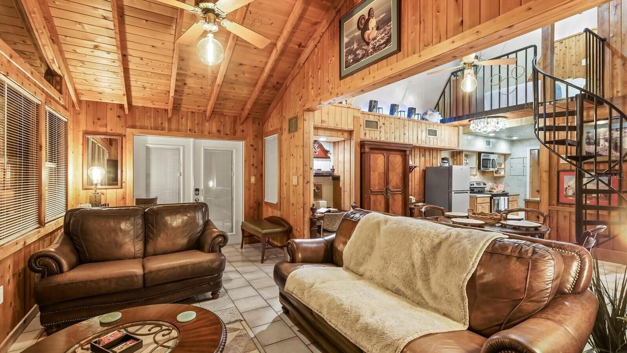 Photo of Livingroom in Clermont