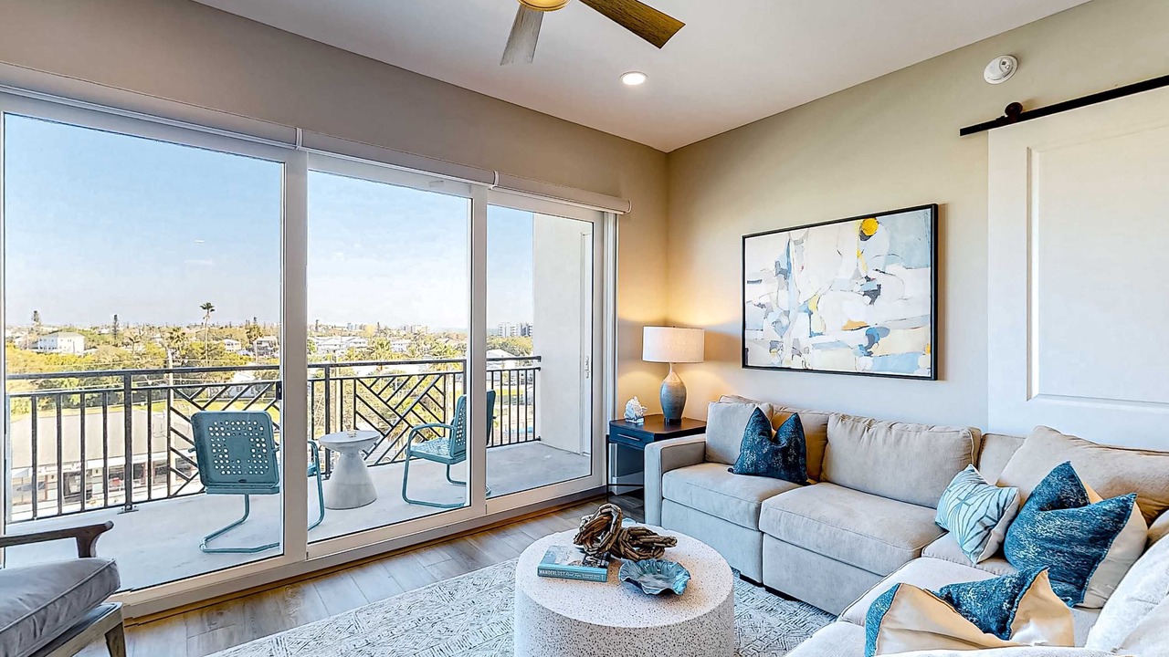 Photo of Livingroom in Madeira Beach