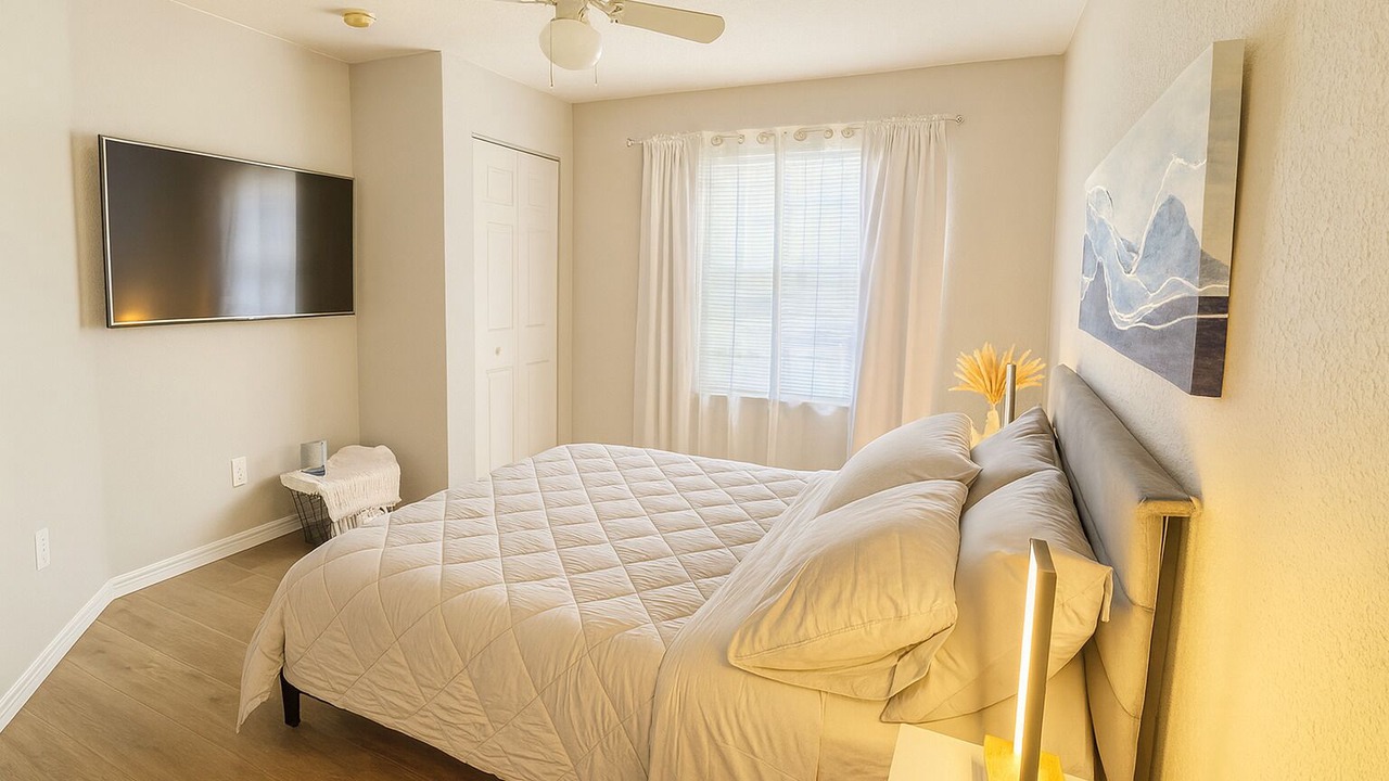 Photo of Bedroom in Venetian Bay Villages