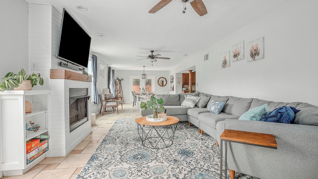 Photo of Livingroom in DeLand