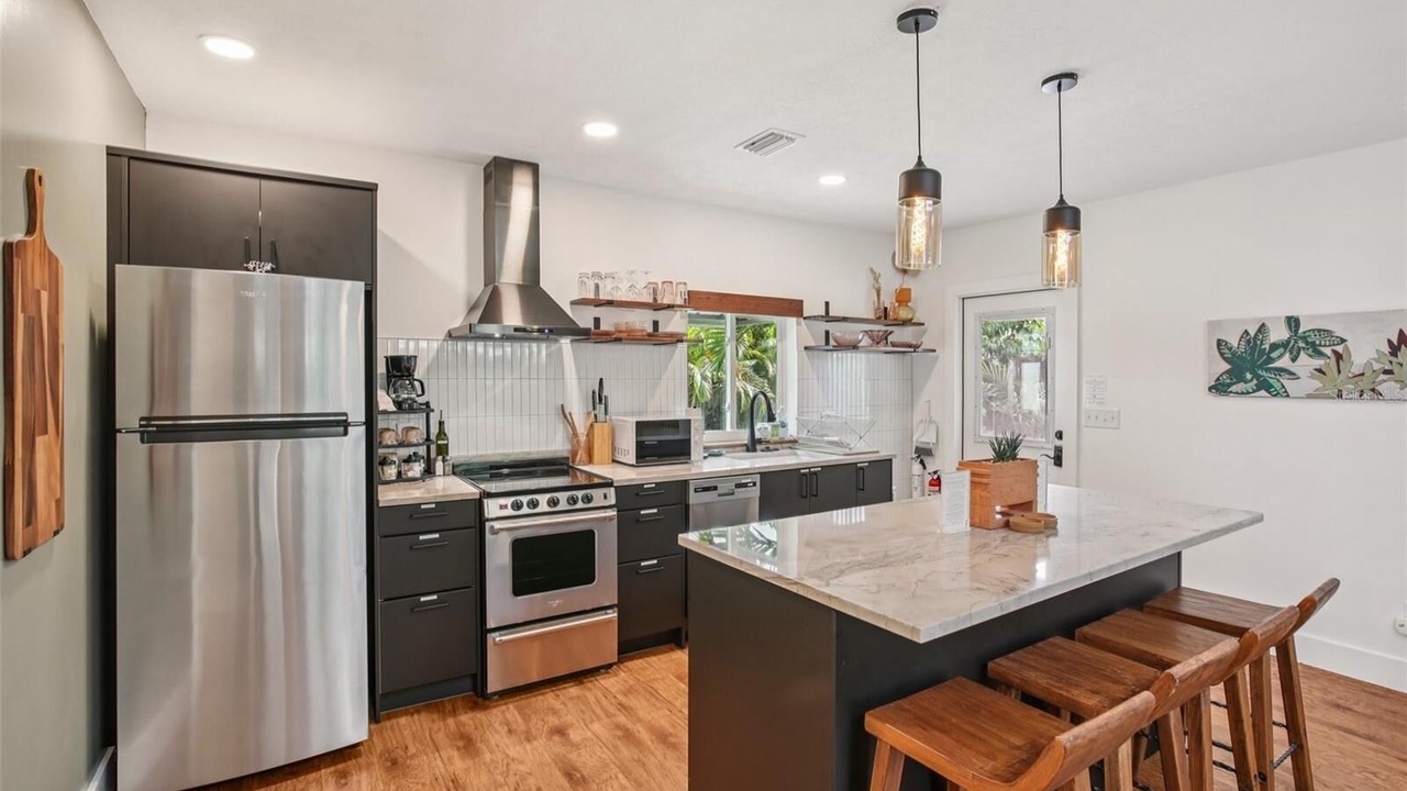 Photo of Kitchen in Bearss Plaza