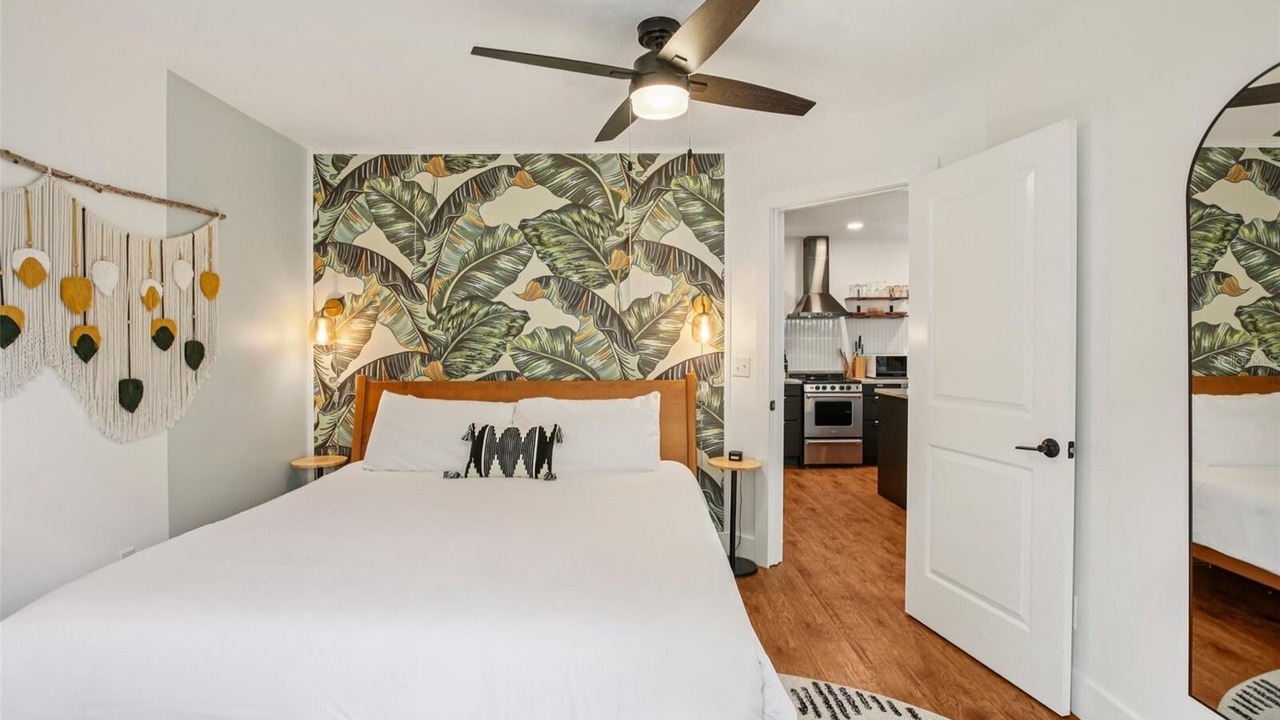 Photo of Bedroom in Bearss Plaza