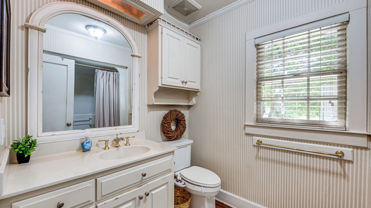 Photo of Bathroom in Hahira