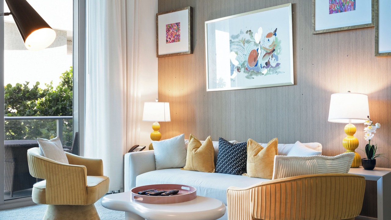 Photo of Livingroom in Hollywood South Central Beach