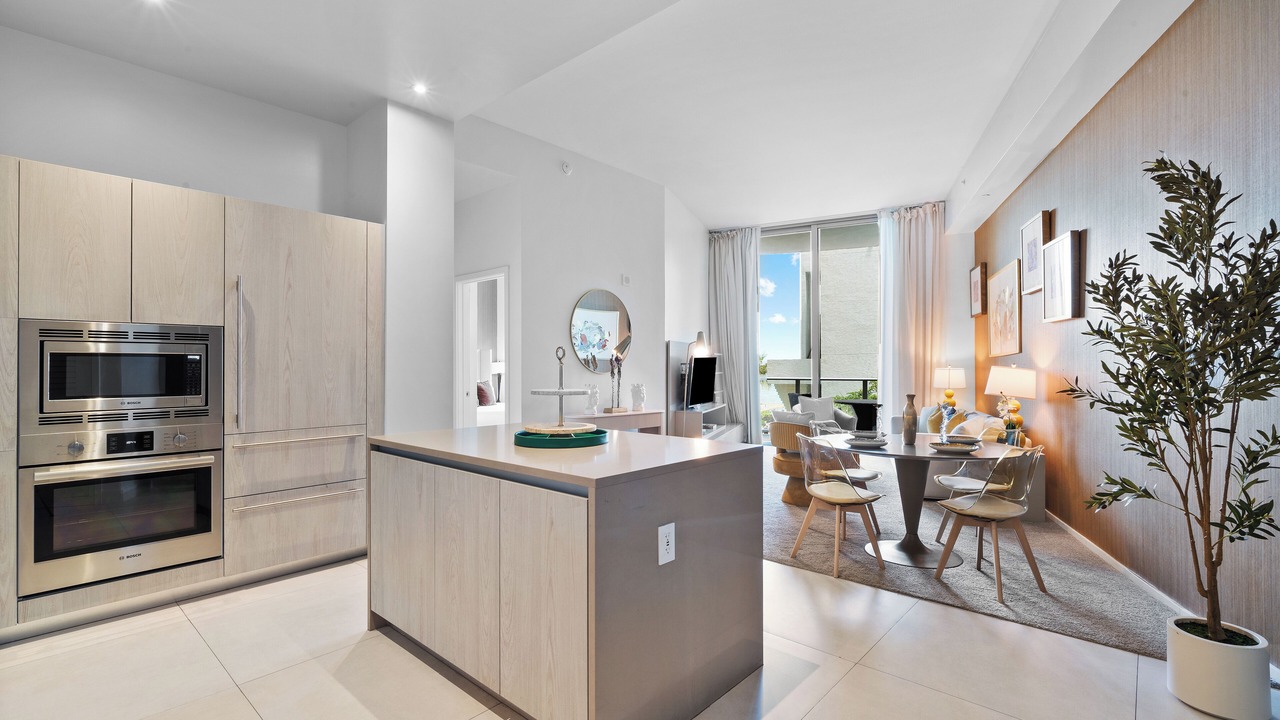 Photo of Kitchen in Hollywood South Central Beach