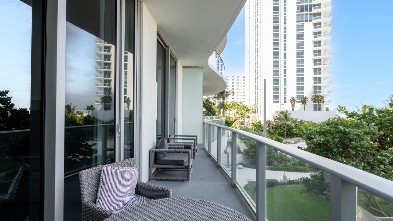 Photo of Outdoor in Hollywood South Central Beach