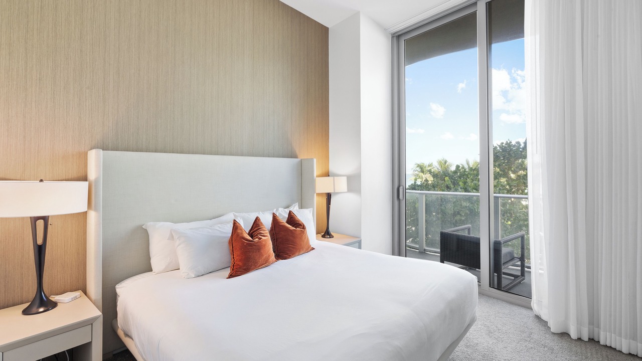 Photo of Bedroom in Hollywood South Central Beach