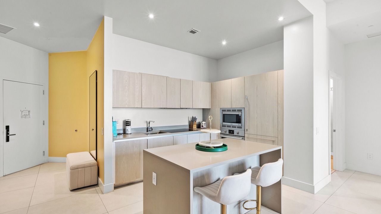 Photo of Kitchen in Hollywood South Central Beach