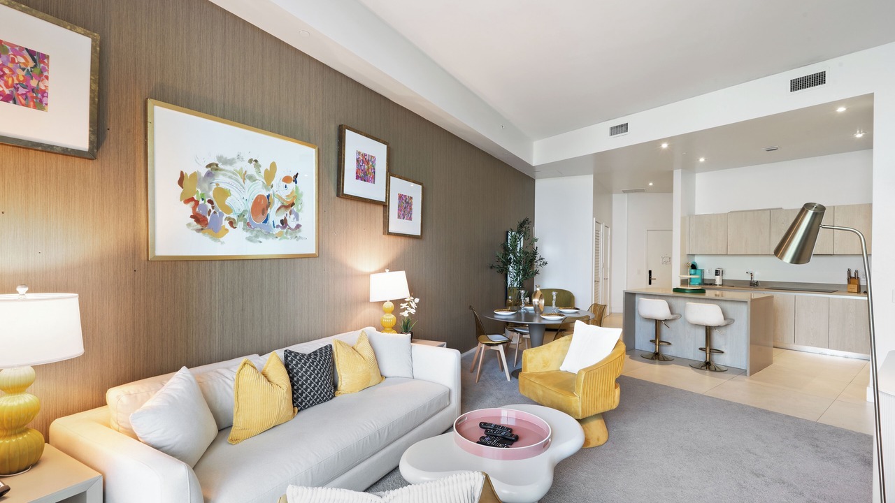 Photo of Livingroom in Hollywood South Central Beach