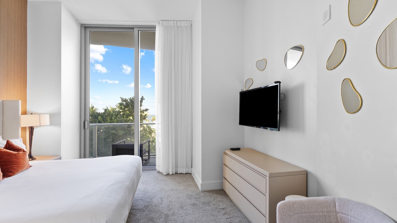 Photo of Bedroom in Hollywood South Central Beach