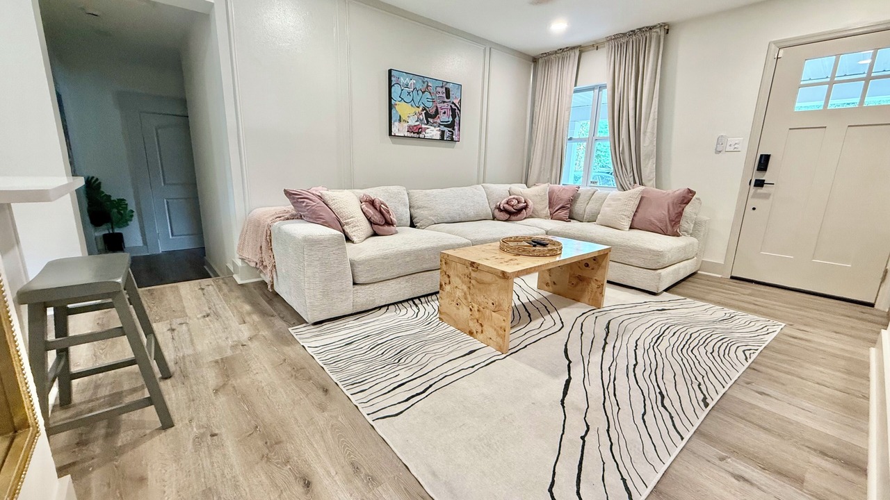 Photo of Livingroom in Tallahassee