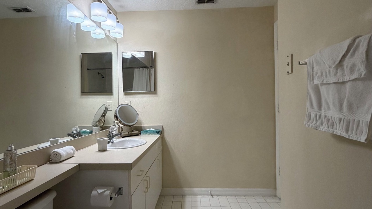 Photo of Bathroom in Kirkman North