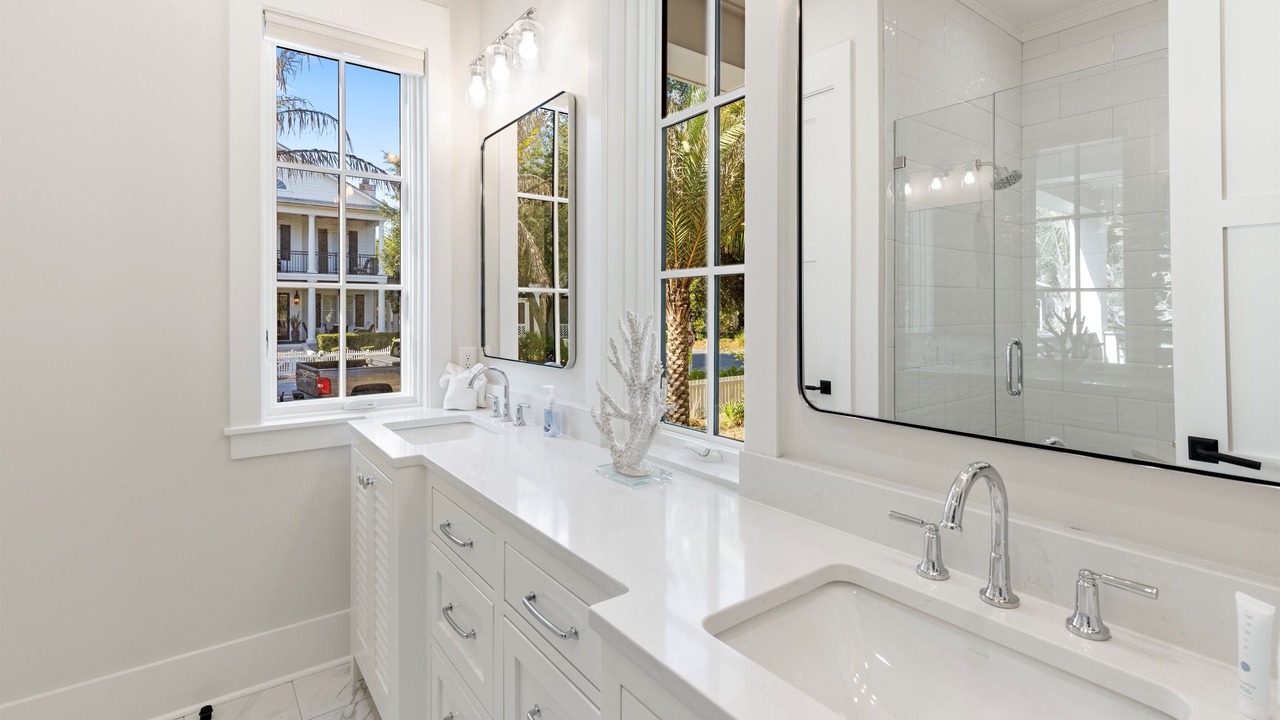 Photo of Bathroom in Sunnyside