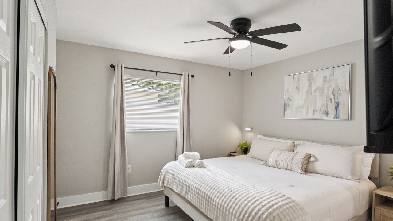 Photo of Bedroom in Trailer Estates
