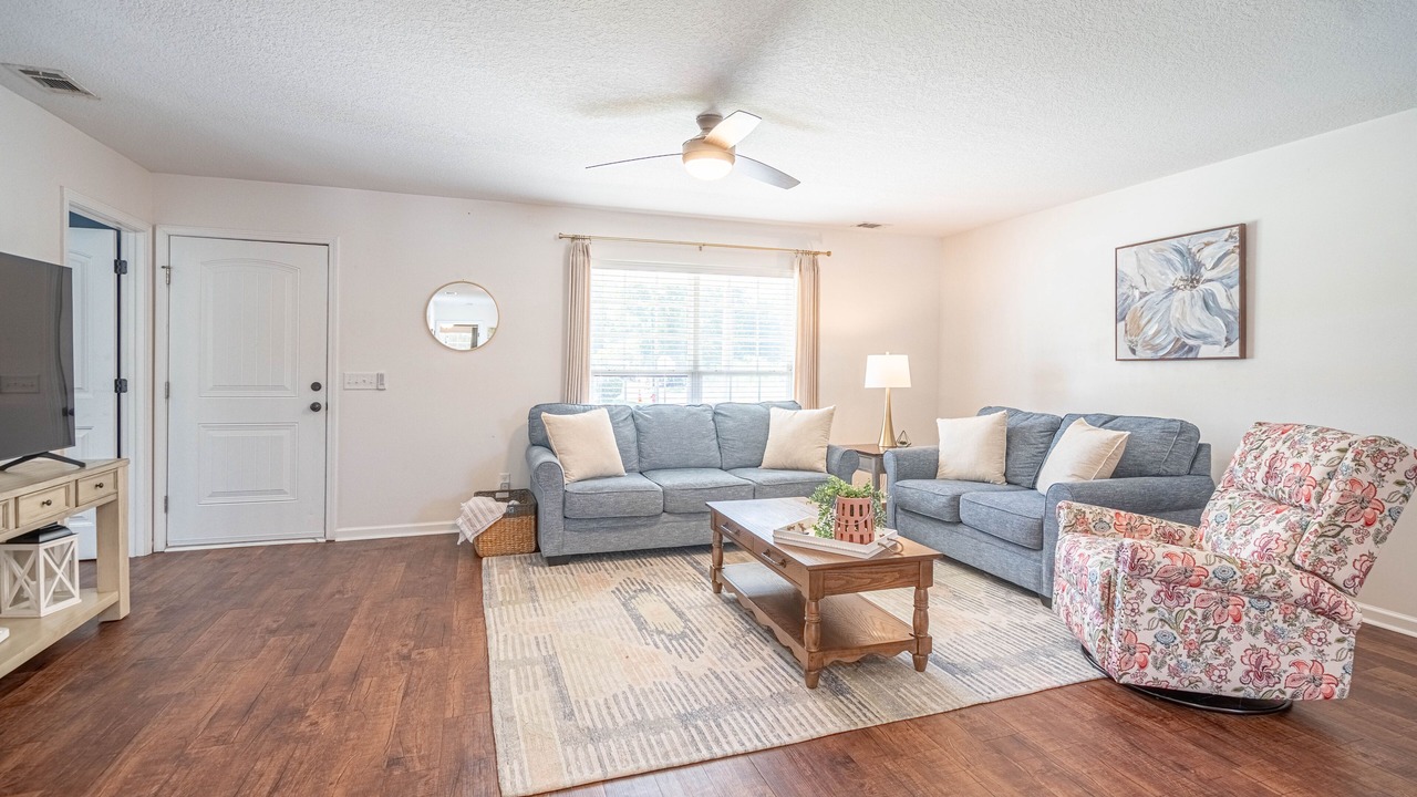 Photo of Livingroom in Statesboro
