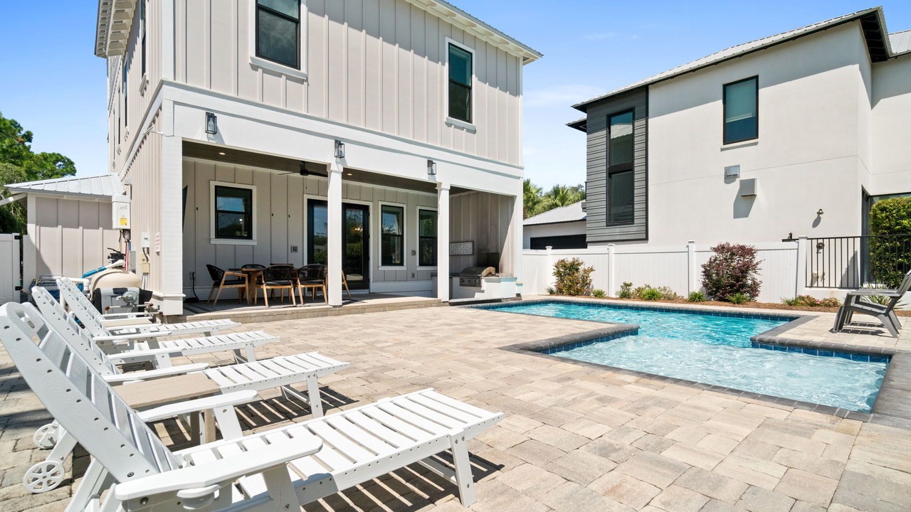 Photo of Outdoor in Emerald Waters Village