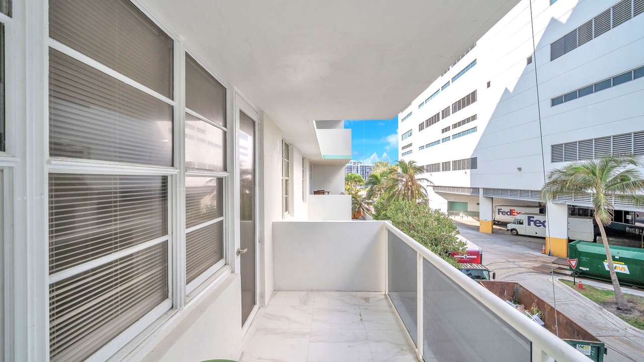 Photo of Outdoor in Hollywood South Central Beach
