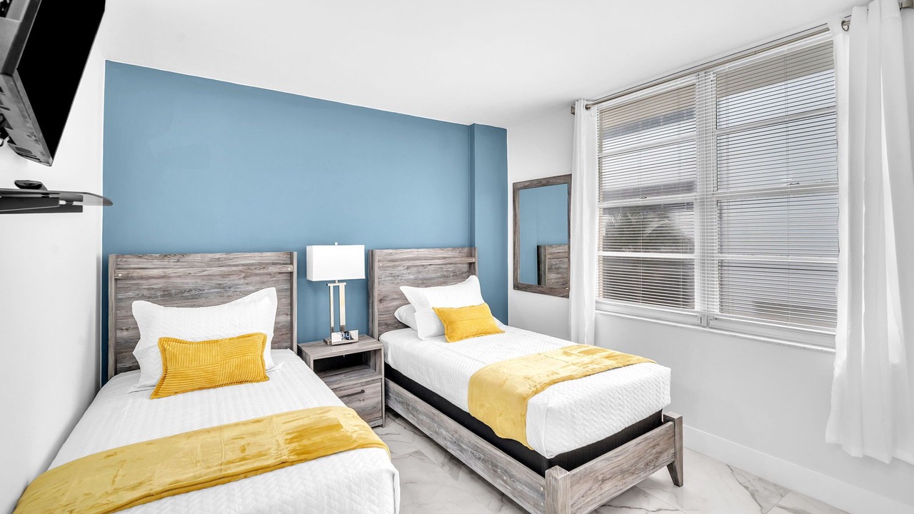 Photo of Bedroom in Hollywood South Central Beach