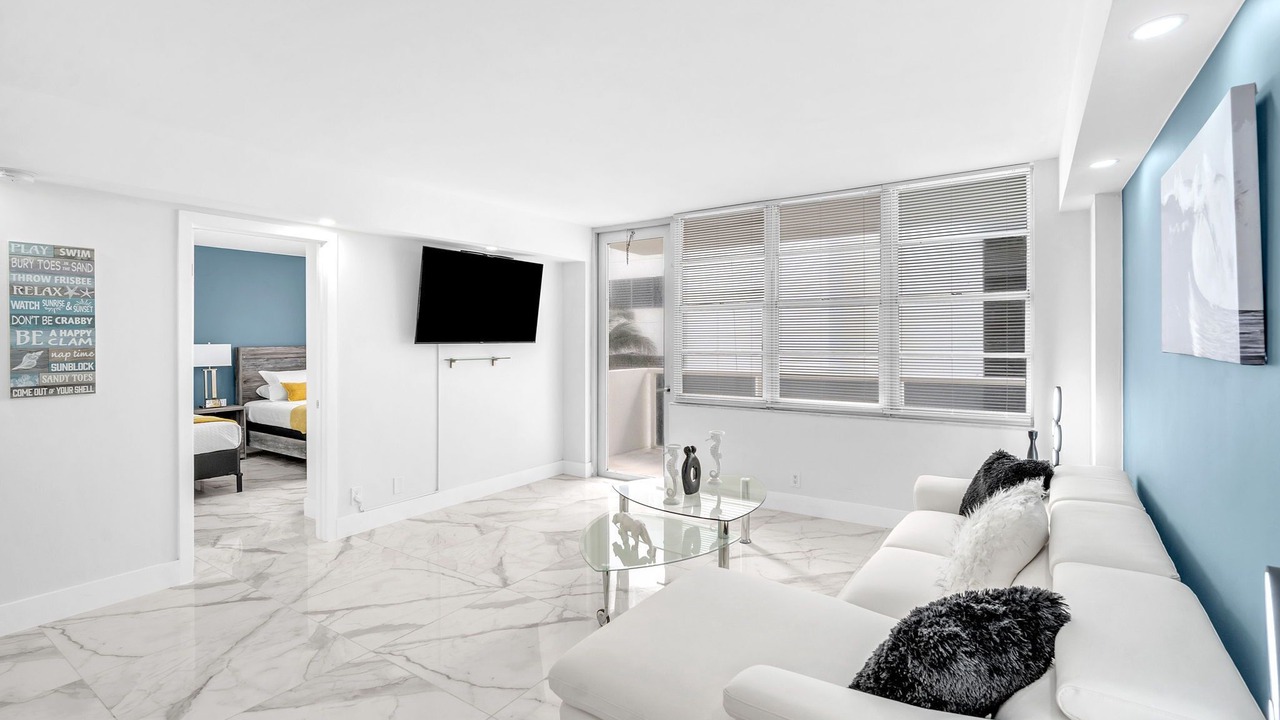 Photo of Bedroom in Hollywood South Central Beach