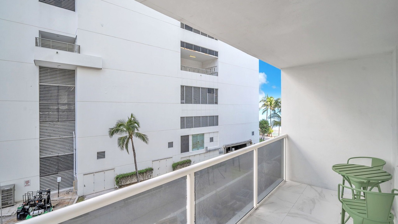 Photo of Outdoor in Hollywood South Central Beach