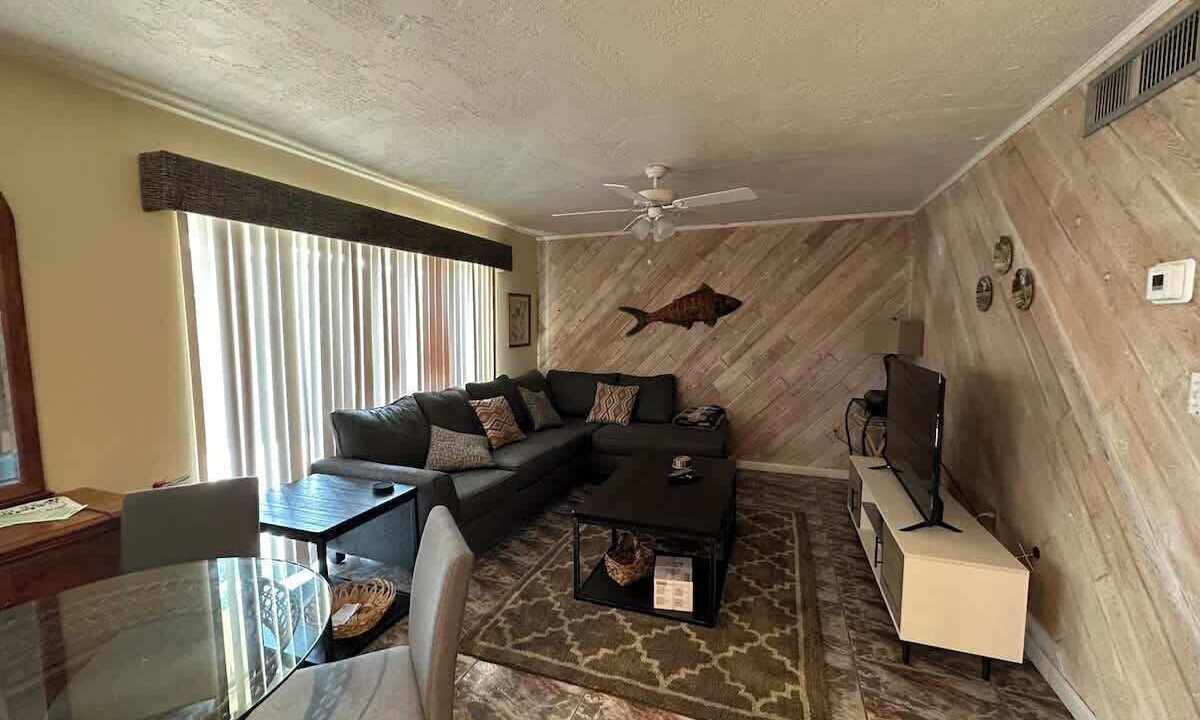 Photo of Livingroom in Cocoa Beach