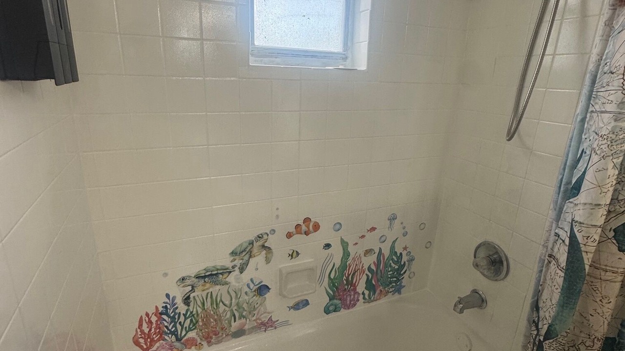Photo of Bathroom in Lenox Park