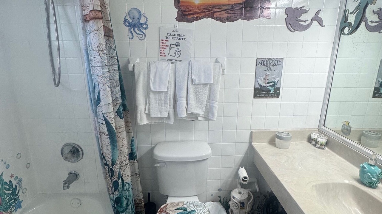 Photo of Bathroom in Lenox Park