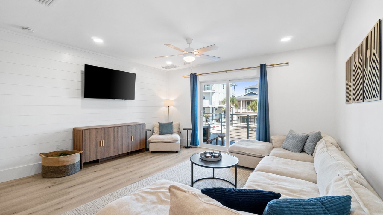 Photo of Livingroom in Mexico Beach