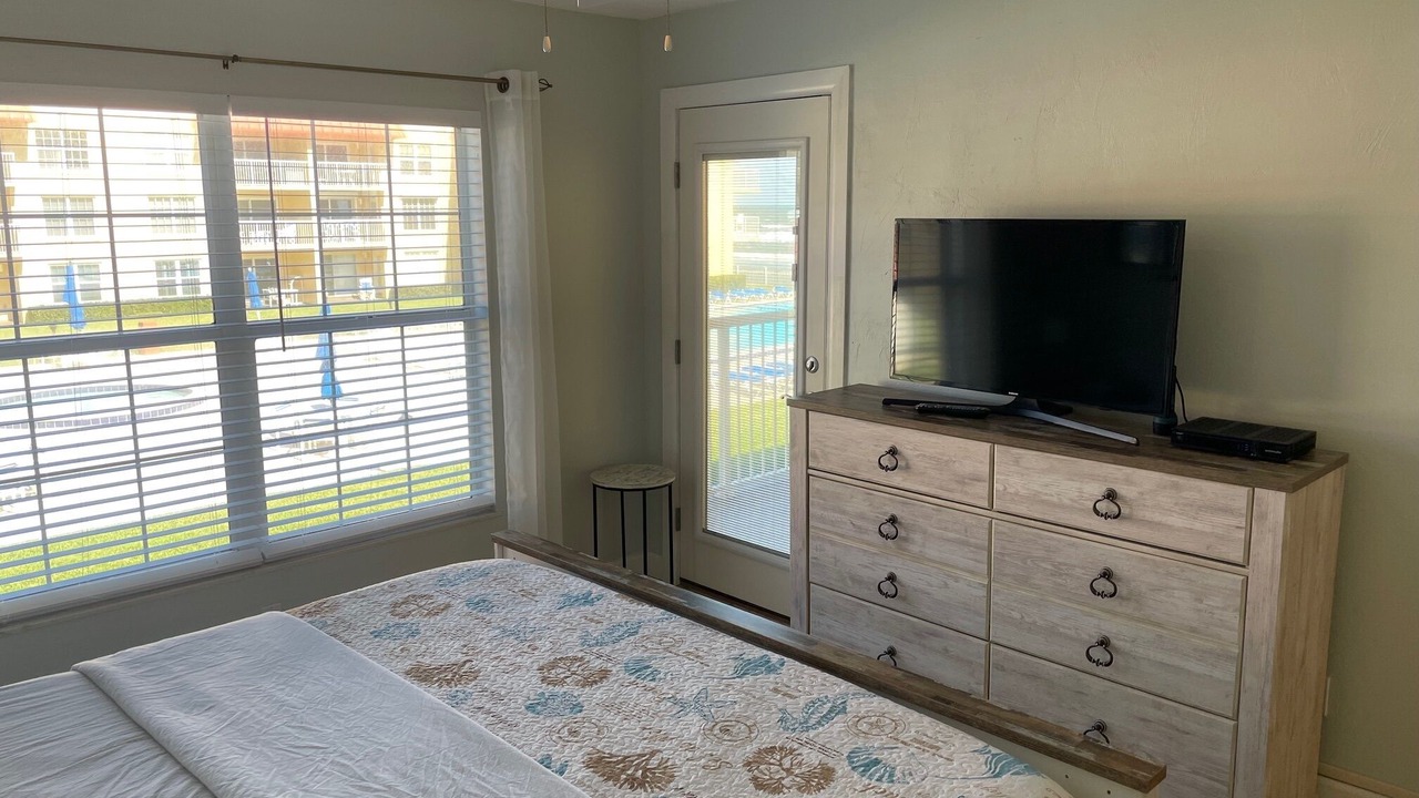 Photo of Bedroom in Point East