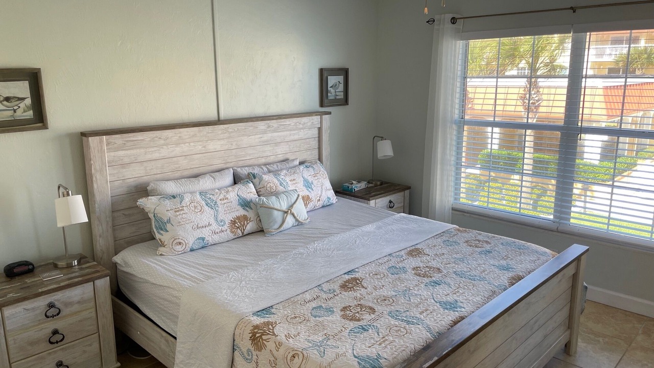 Photo of Bedroom in Point East