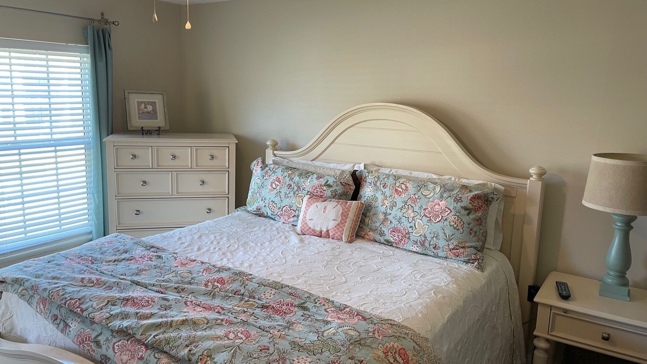 Photo of Bedroom in Point East