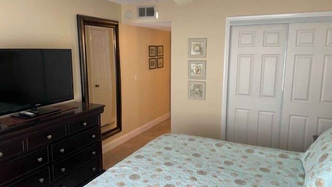Photo of Bedroom in Point East