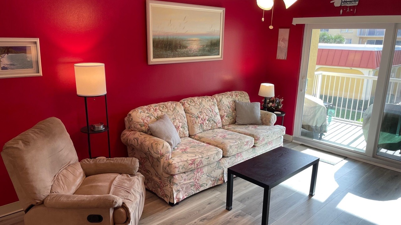 Photo of Livingroom in Point East