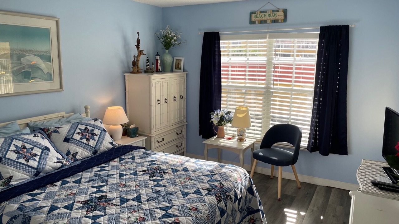Photo of Bedroom in Point East