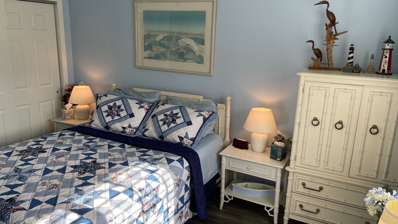 Photo of Bedroom in Point East