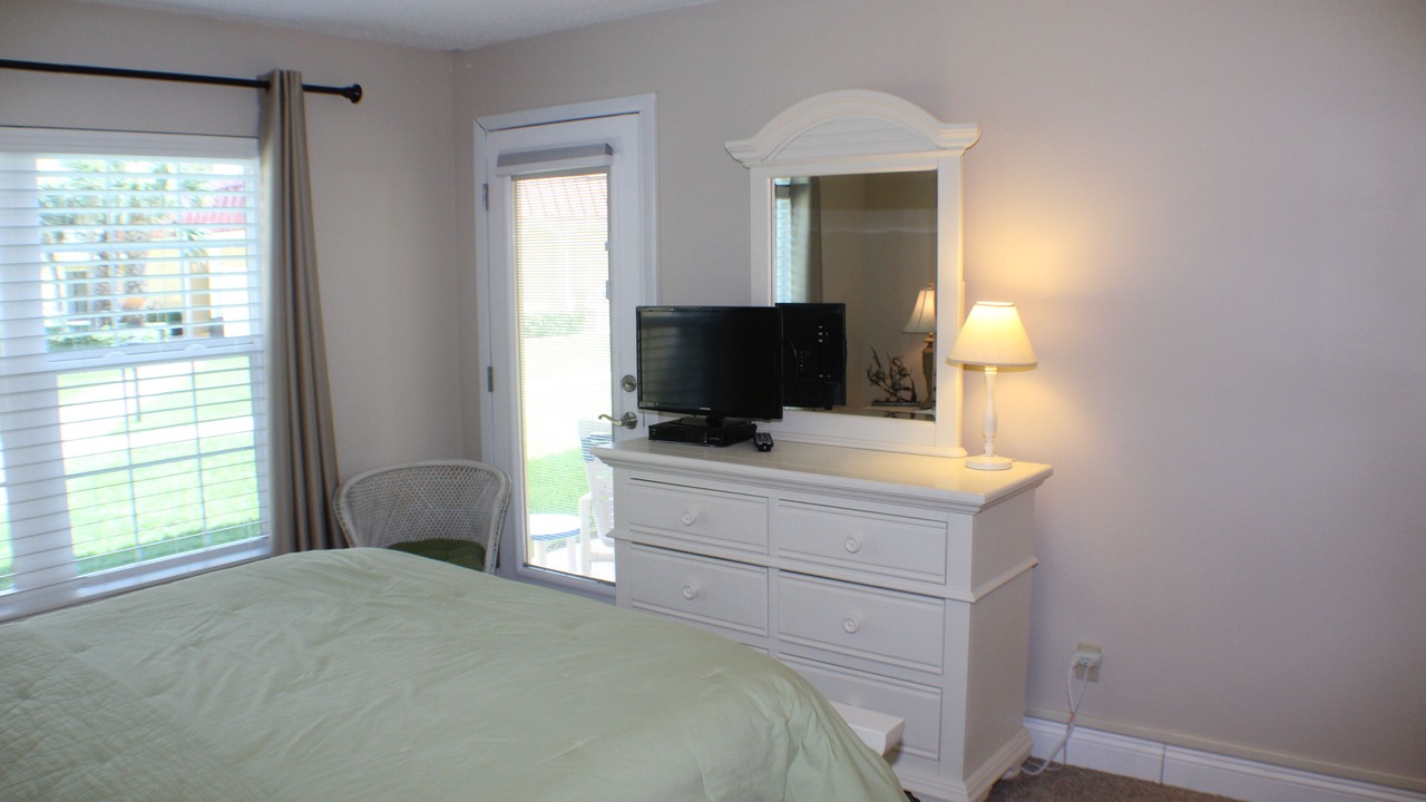 Photo of Bedroom in Point East
